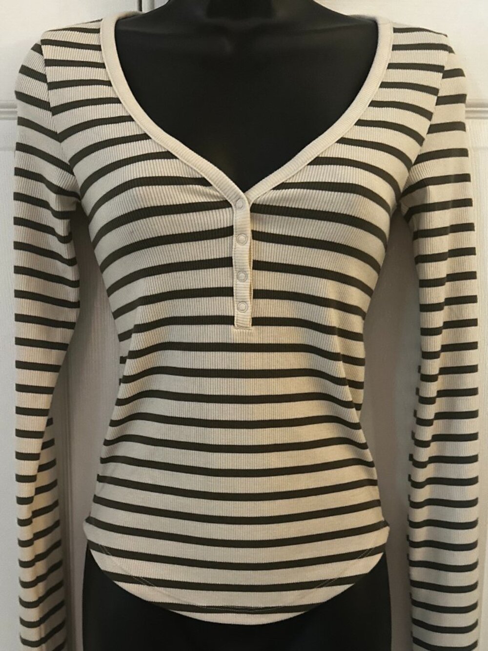 American Eagle Cream & Olive Green Striped Ribbed Long Sleeve Henley Size XS
